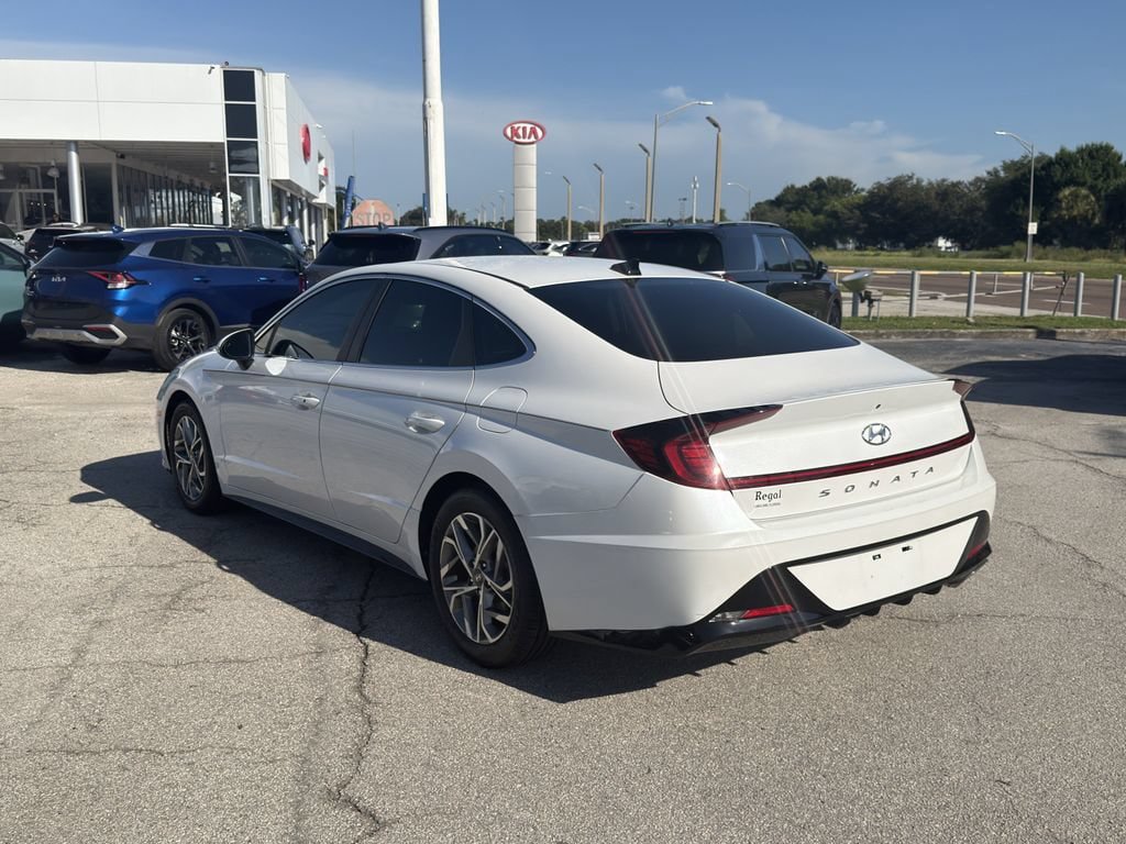 Used 2022 Hyundai Sonata SEL w/ Preferred Accessory Package FWD image 6