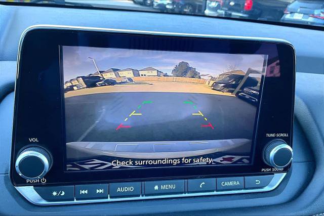 Certified 2025 Nissan Rogue SV image 25