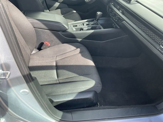 Used 2025 Honda Accord SE image 15