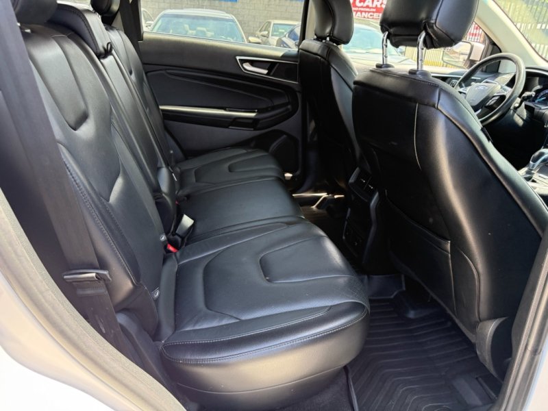 Used 2018 Ford Edge Titanium w/ Equipment Group 301A FWD image 21
