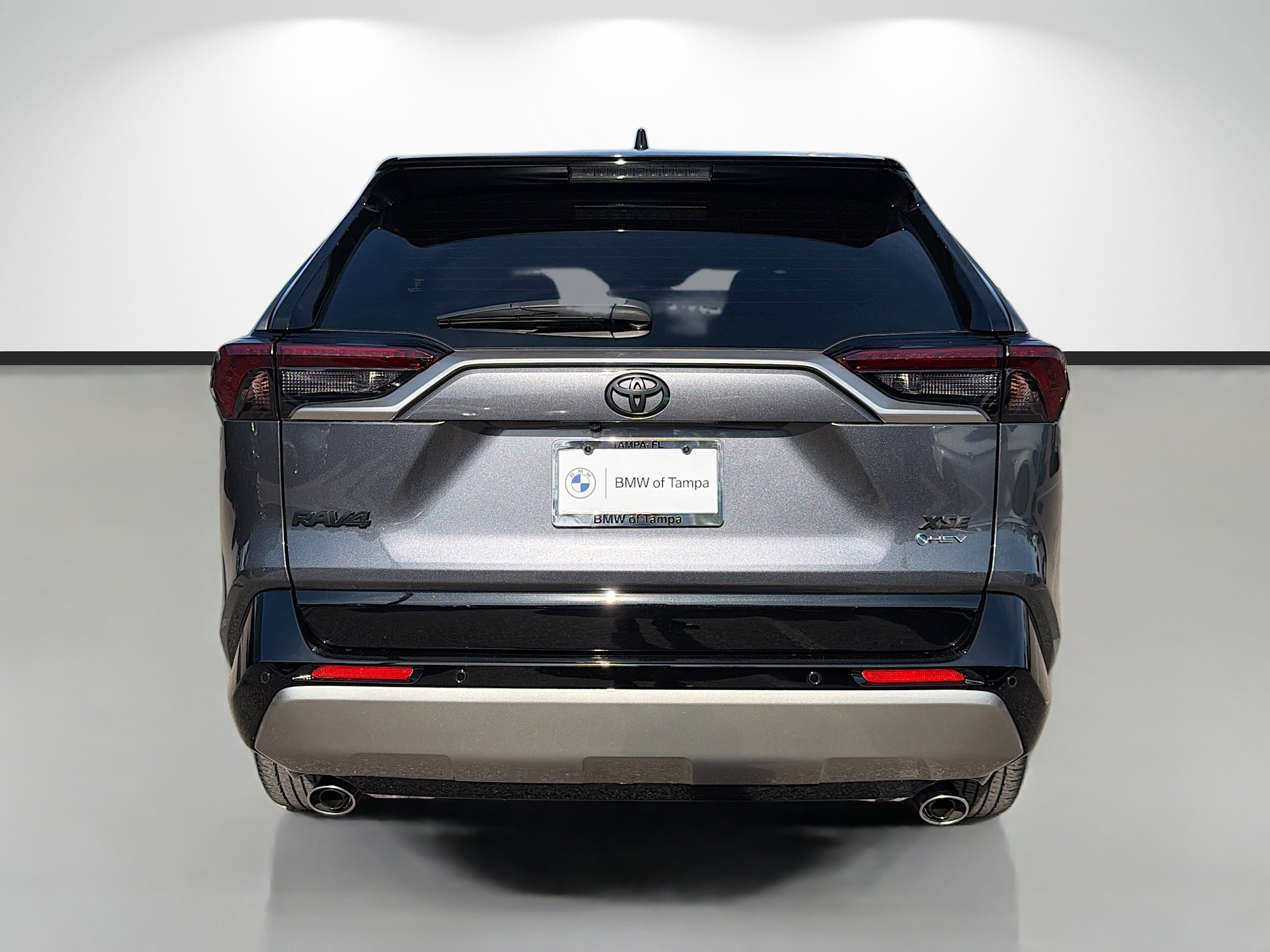 Used 2025 Toyota RAV4 XSE w/ Advanced Technology Package image 4