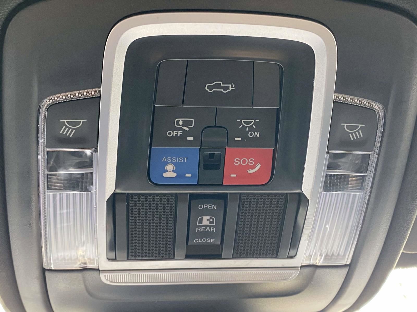 Used 2023 RAM 1500 Laramie image 31