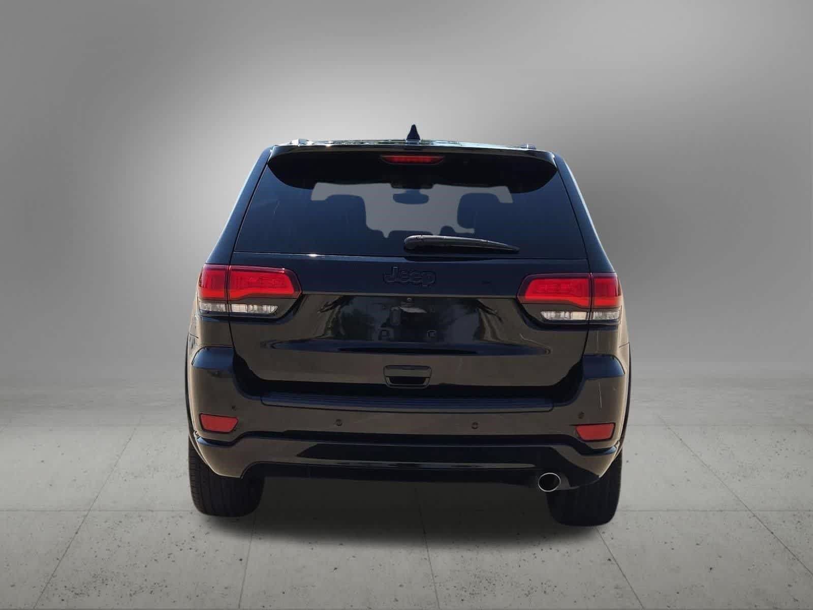 Used 2019 Jeep Grand Cherokee Altitude RWD image 5