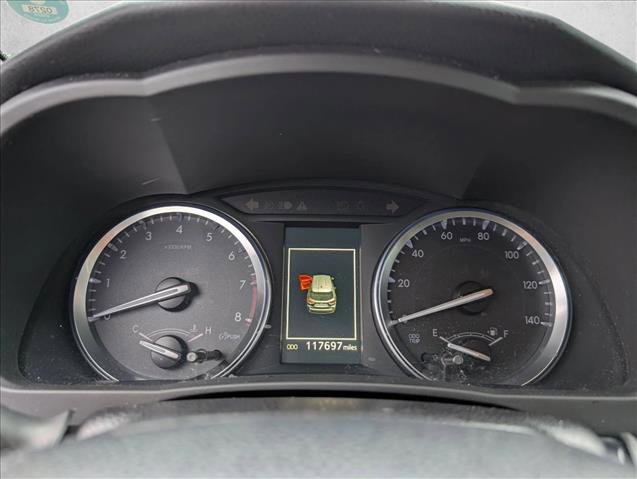 Used 2017 Toyota Highlander XLE image 10