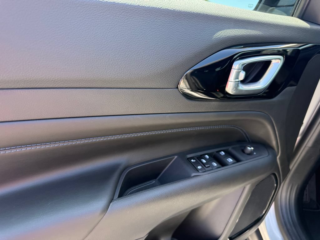 New 2026 Jeep Compass Latitude AWD/4WD image 5