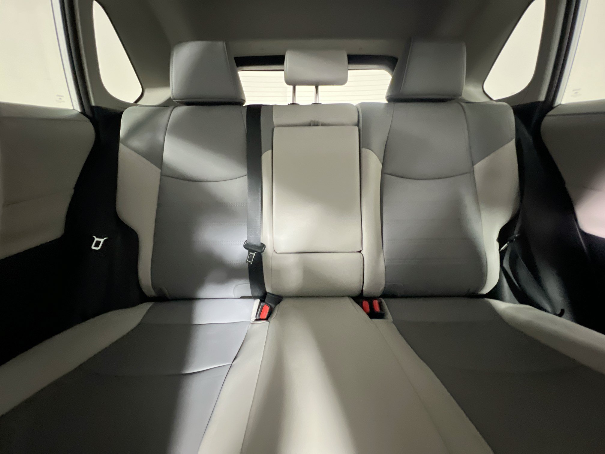 Used 2025 Toyota RAV4 XLE Premium FWD image 32