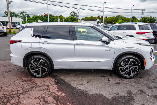 New 2025 Mitsubishi Outlander SEL image 4