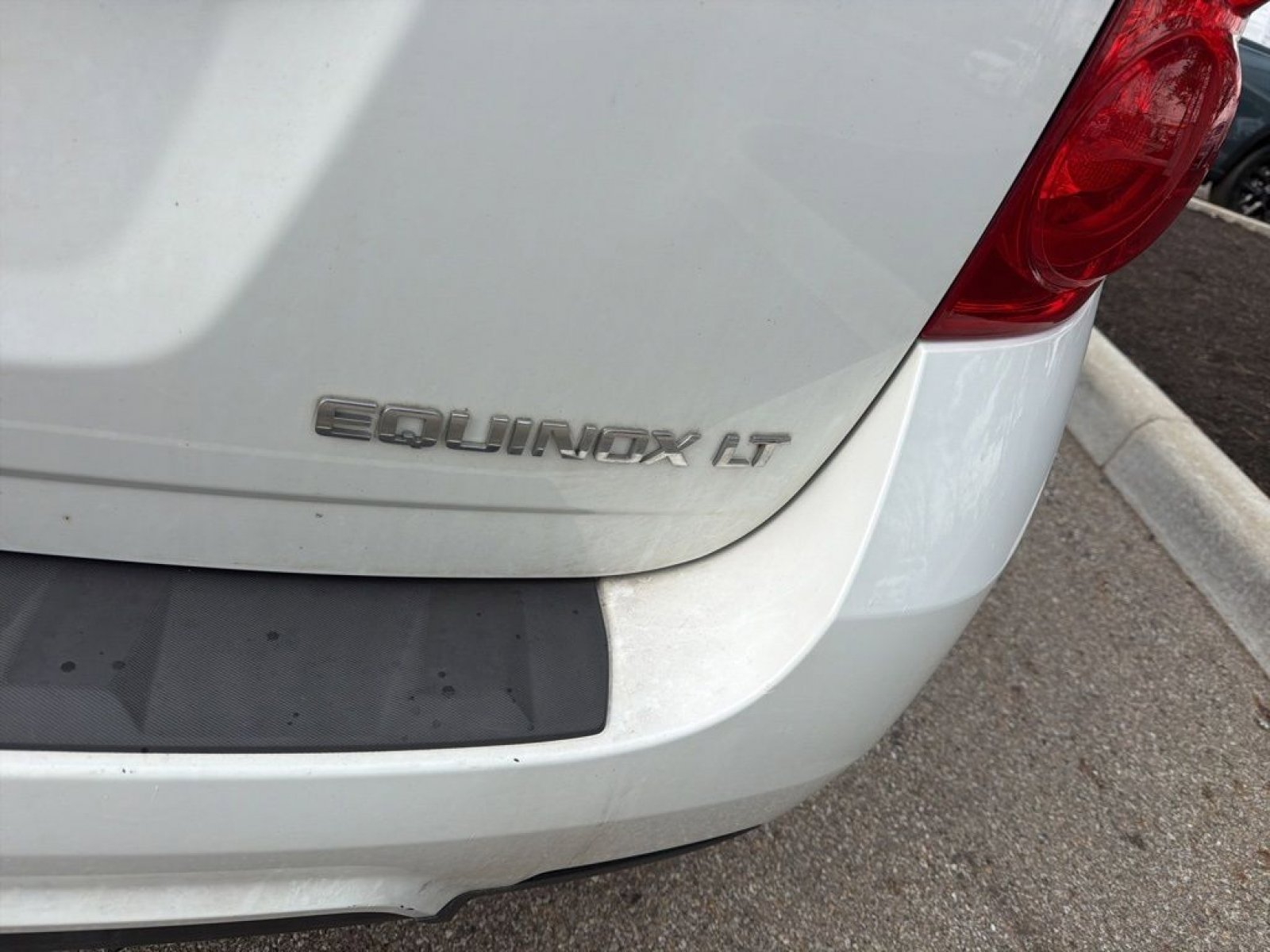 Used 2012 Chevrolet Equinox LT w/ Driver Convenience Package image 8