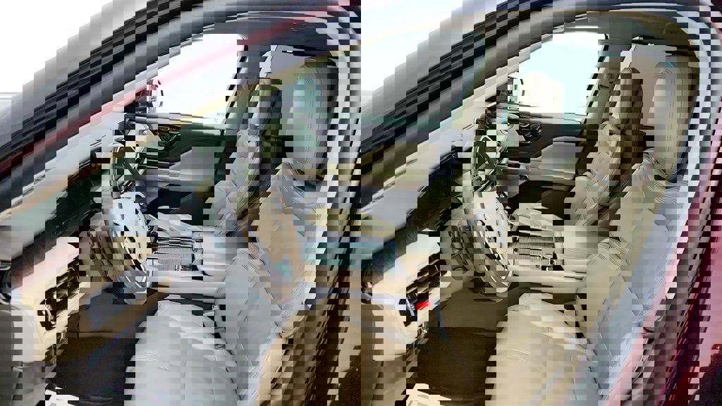 Used 2020 Lincoln Aviator Reserve w/ Equipment Group 202A AWD/4WD image 19