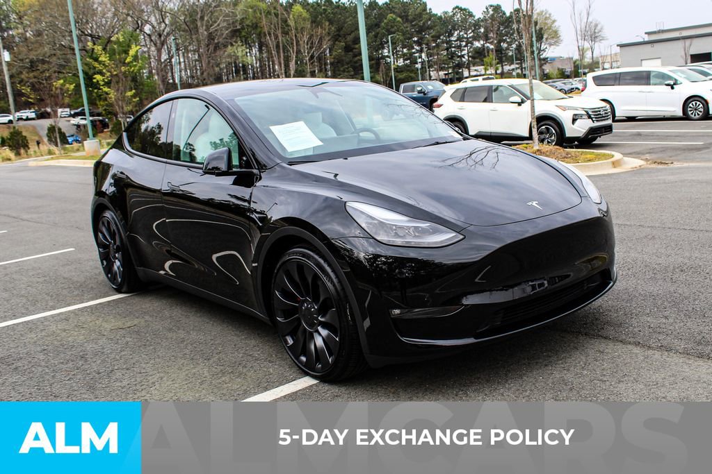Used 2024 Tesla Model Y Performance image 4