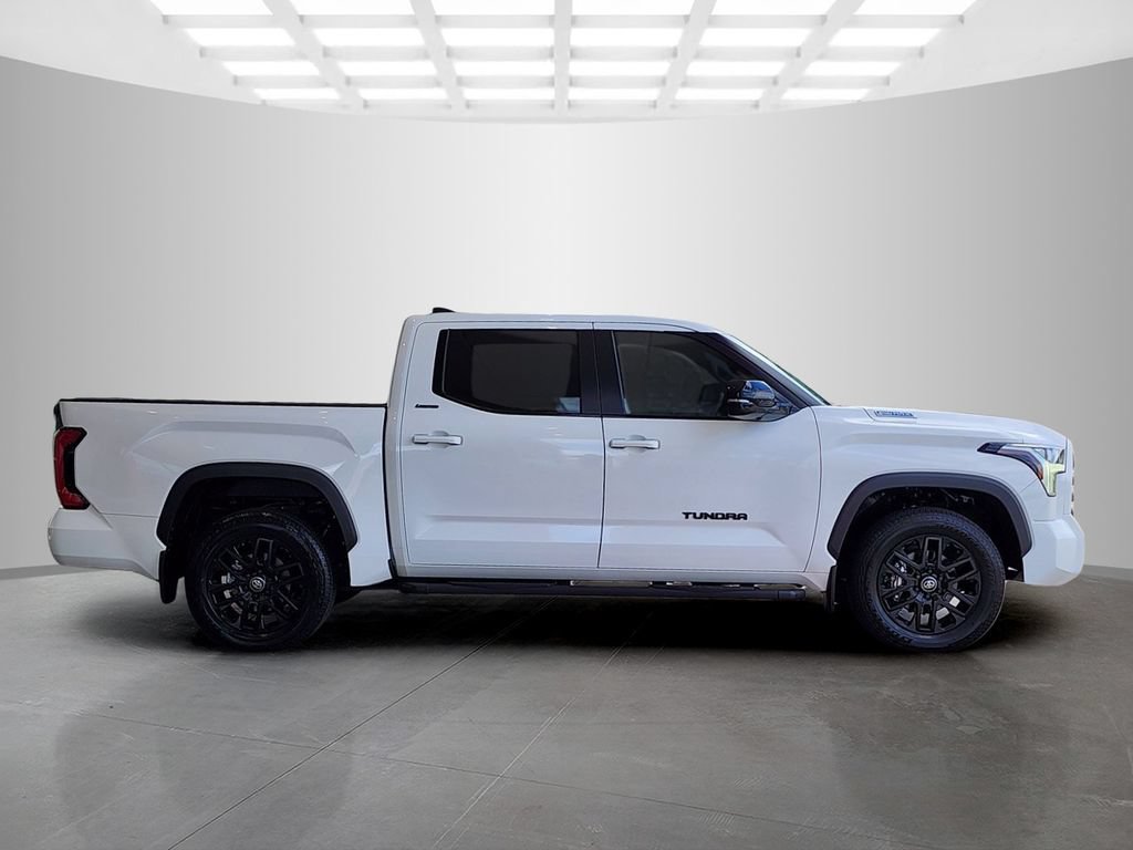 Used 2025 Toyota Tundra Limited AWD/4WD image 3