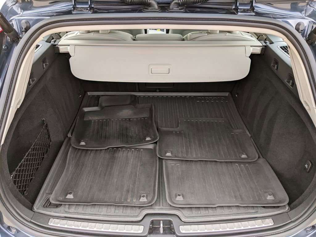 Used 2021 Volvo V60 T5 Momentum image 26