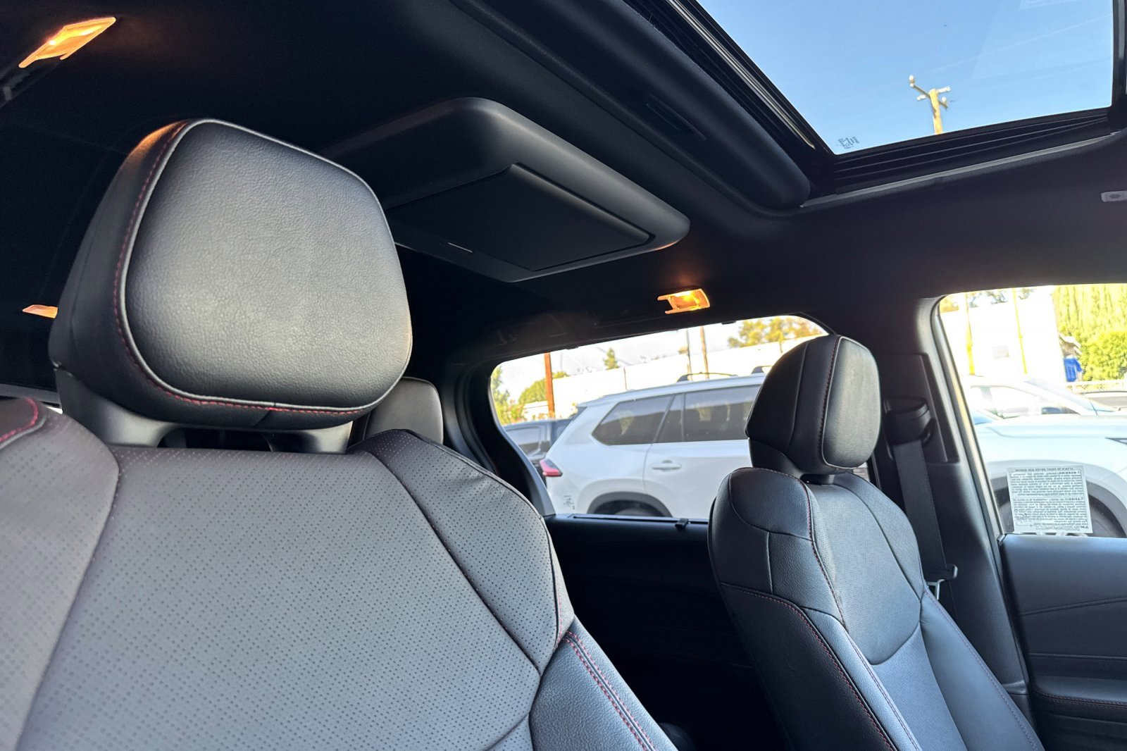 Certified 2025 Toyota Sienna XSE image 24