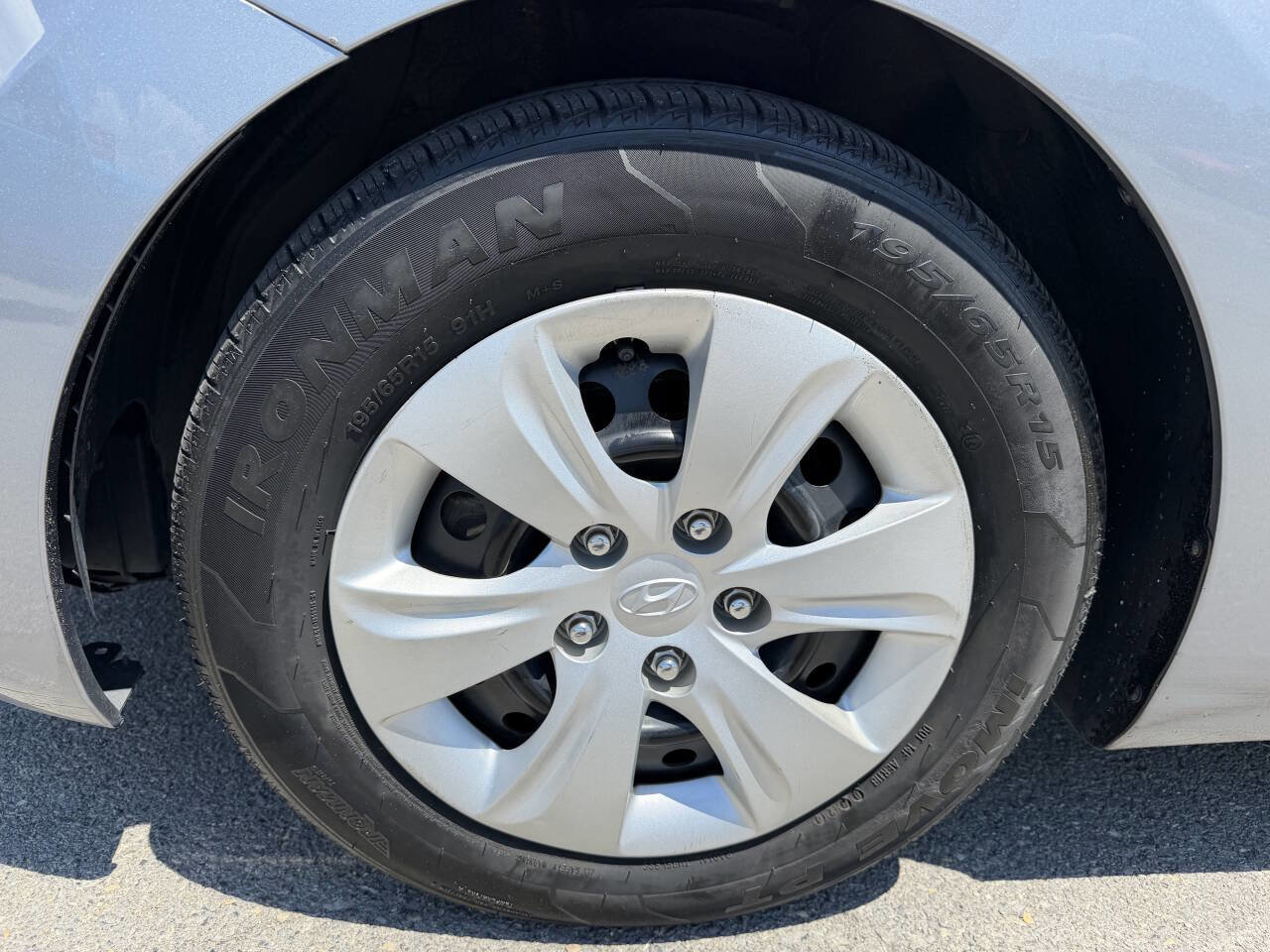 Used 2016 Hyundai Elantra SE FWD image 22