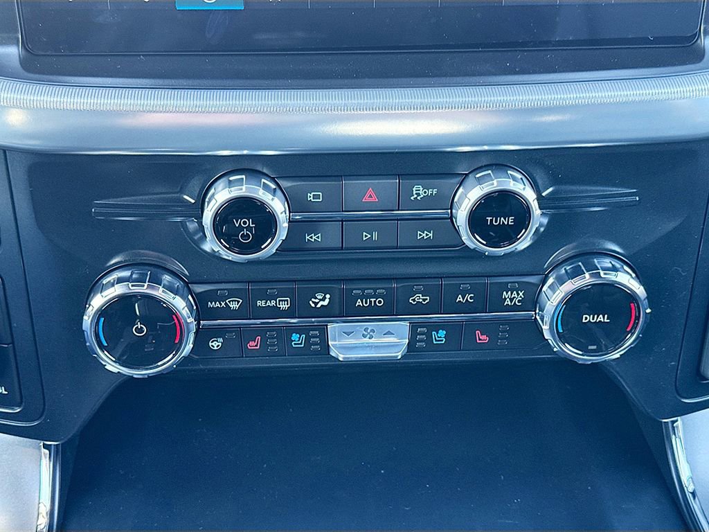 New 2025 Ford F150 Lariat w/ Equipment Group 502A High image 38