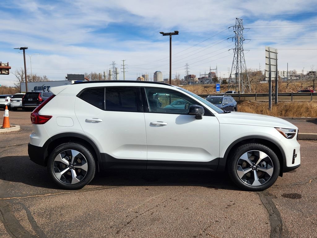 New 2026 Volvo XC40 B5 Plus w/ Protection Package Premier image 23