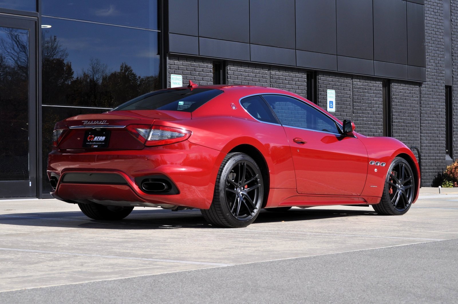 Used 2018 Maserati GranTurismo Sport image 4