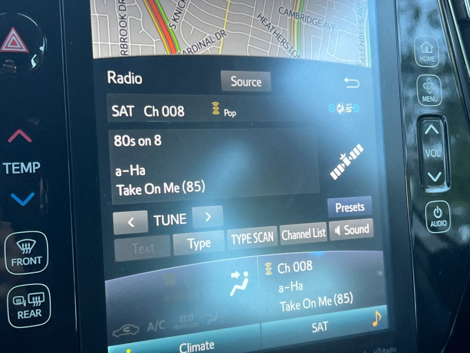 Used 2019 Toyota Prius Prime Advanced FWD image 18