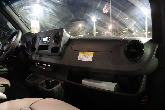 Used 2023 Mercedes-Benz Sprinter 2500 image 32