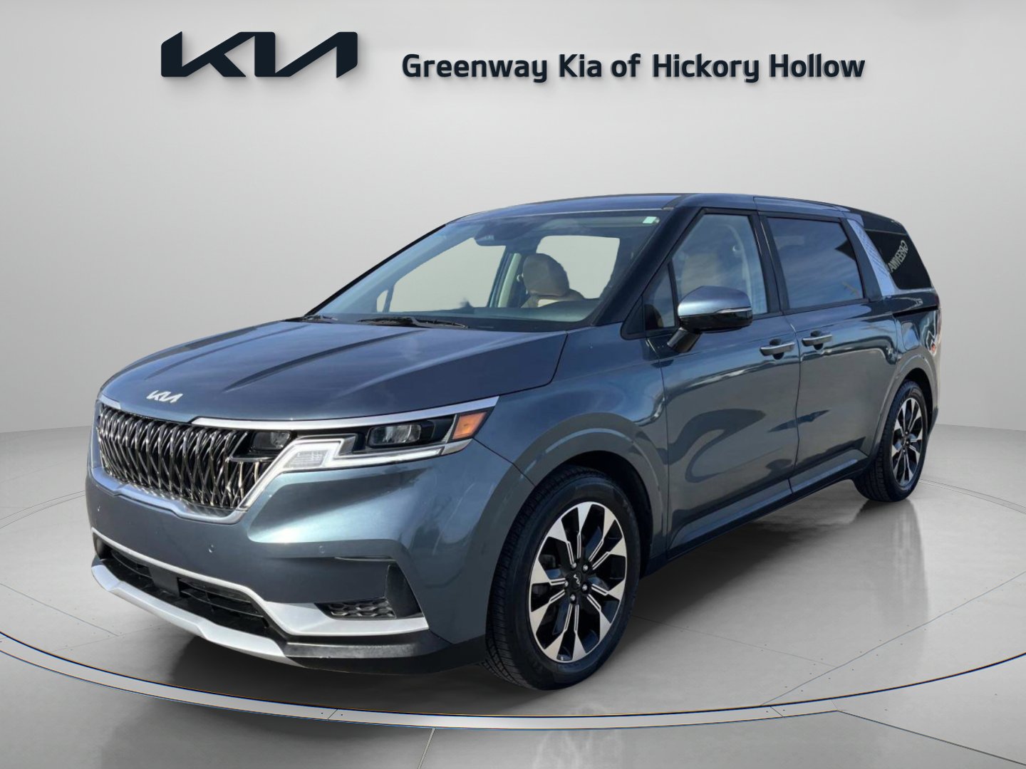 Certified 2024 Kia Carnival EX image 3