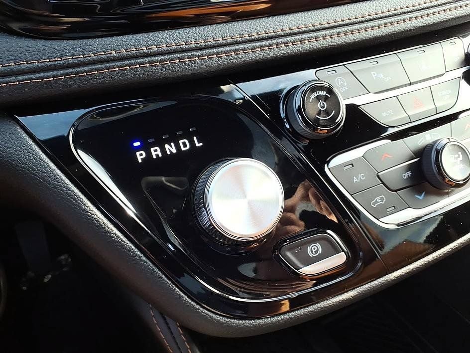 Used 2026 Chrysler Pacifica Pinnacle FWD image 28