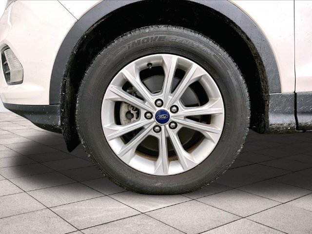 Used 2017 Ford Escape SE AWD/4WD image 8