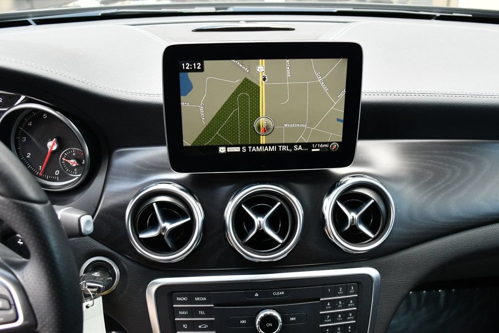 Used 2018 Mercedes-Benz GLA 250 4MATIC image 52