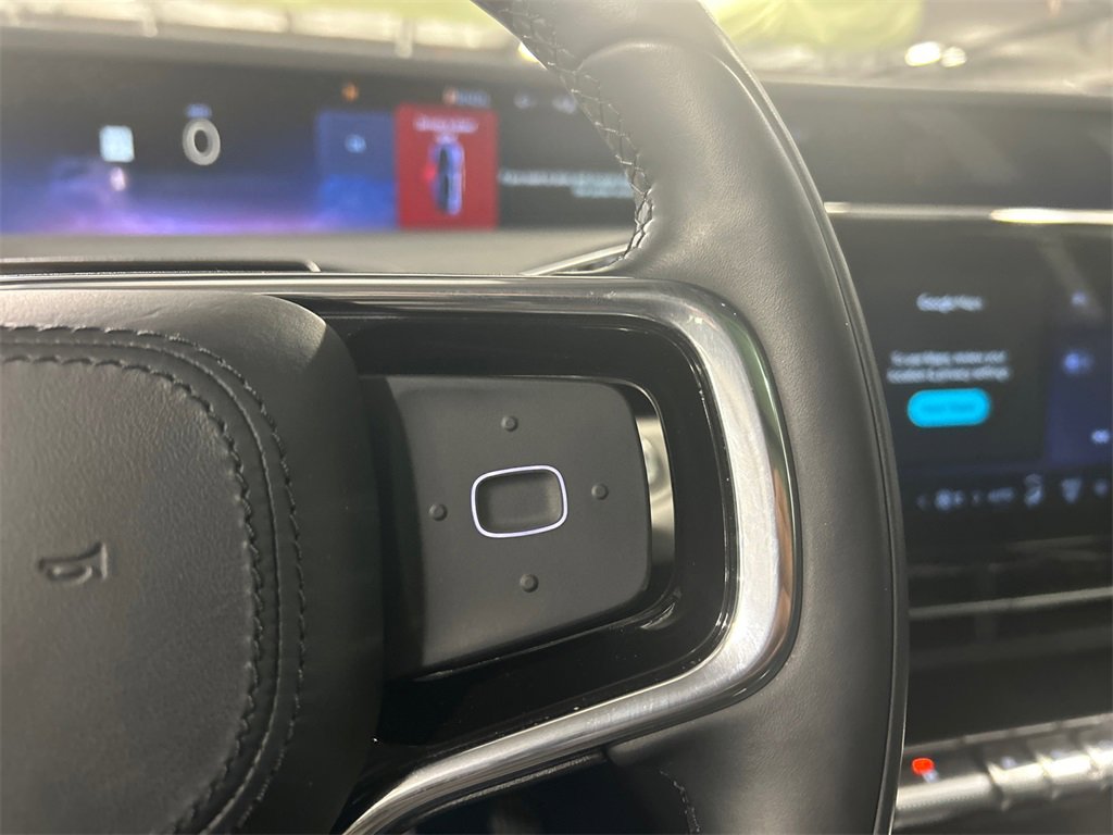 Used 2025 Lincoln Nautilus Premier w/ Equipment Group 102A image 13