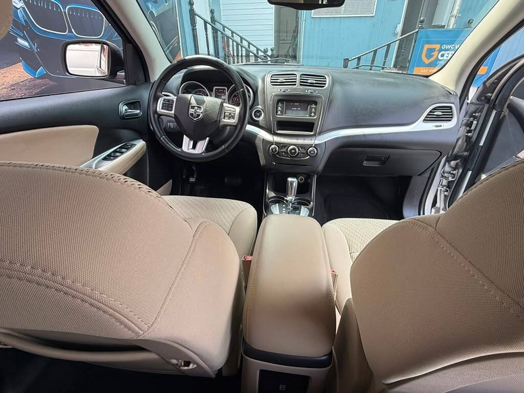 Used 2013 Dodge Journey SXT w/ Flexible Seating Group FWD image 19
