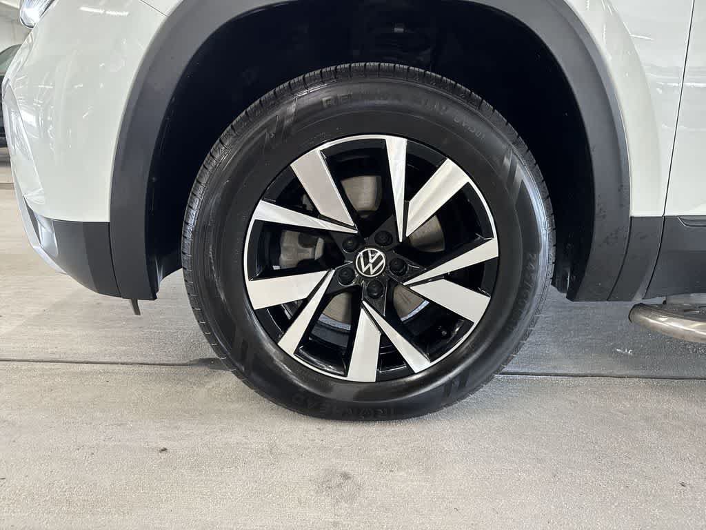 Used 2023 Volkswagen Atlas Cross Sport SE FWD image 10