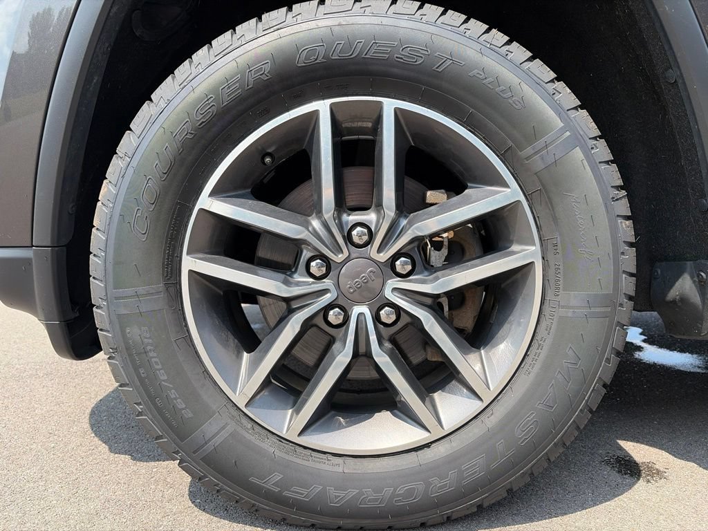 Used 2019 Jeep Grand Cherokee Limited AWD/4WD image 20