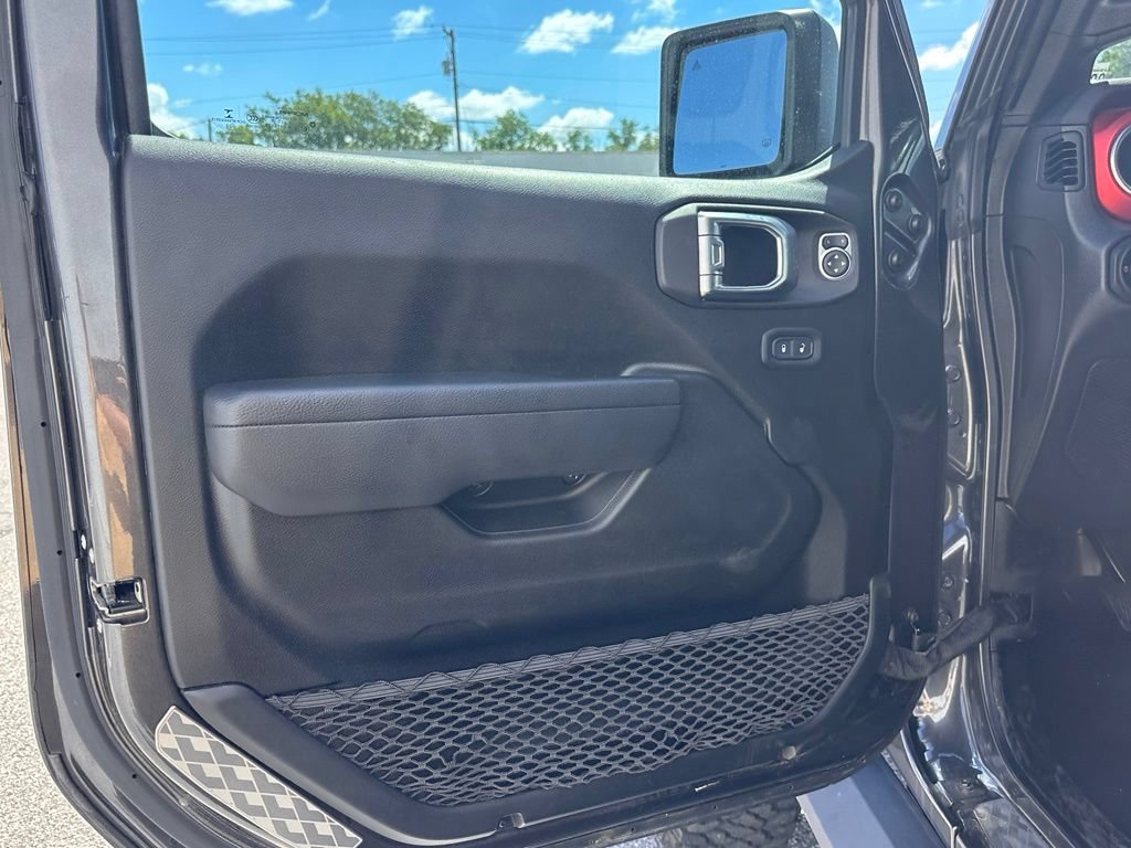 Used 2022 Jeep Gladiator Rubicon w/ LED Lighting Group AWD/4WD image 17