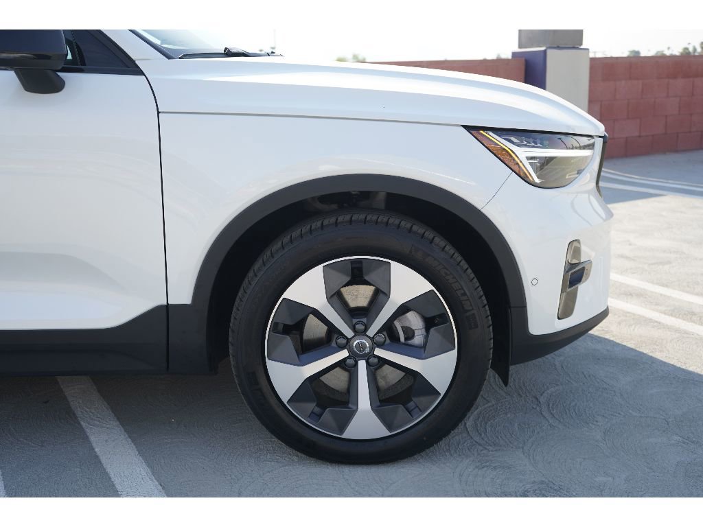 New 2026 Volvo XC40 B5 Plus w/ Protection Package Premier image 3