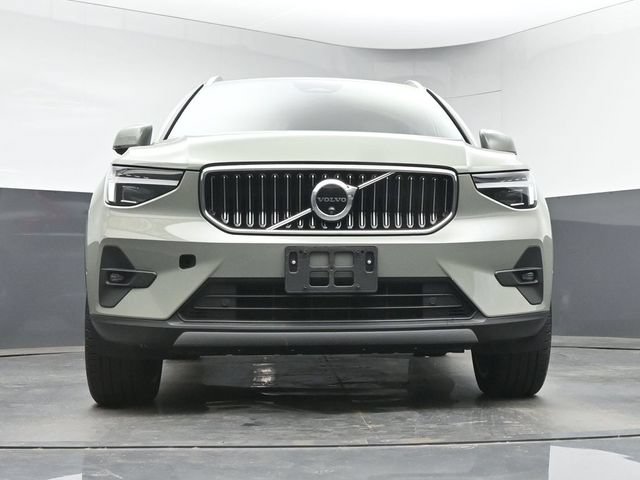 Used 2025 Volvo XC40 B5 Ultra w/ Climate Package AWD/4WD image 12