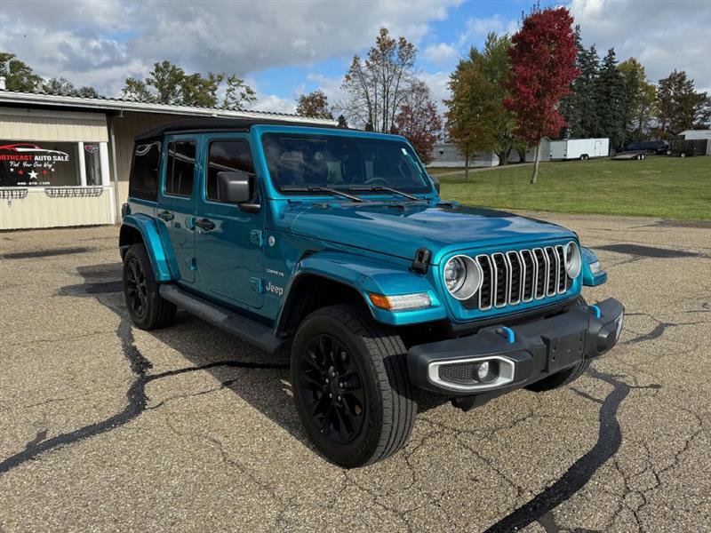 Used 2024 Jeep Wrangler Sahara image 3