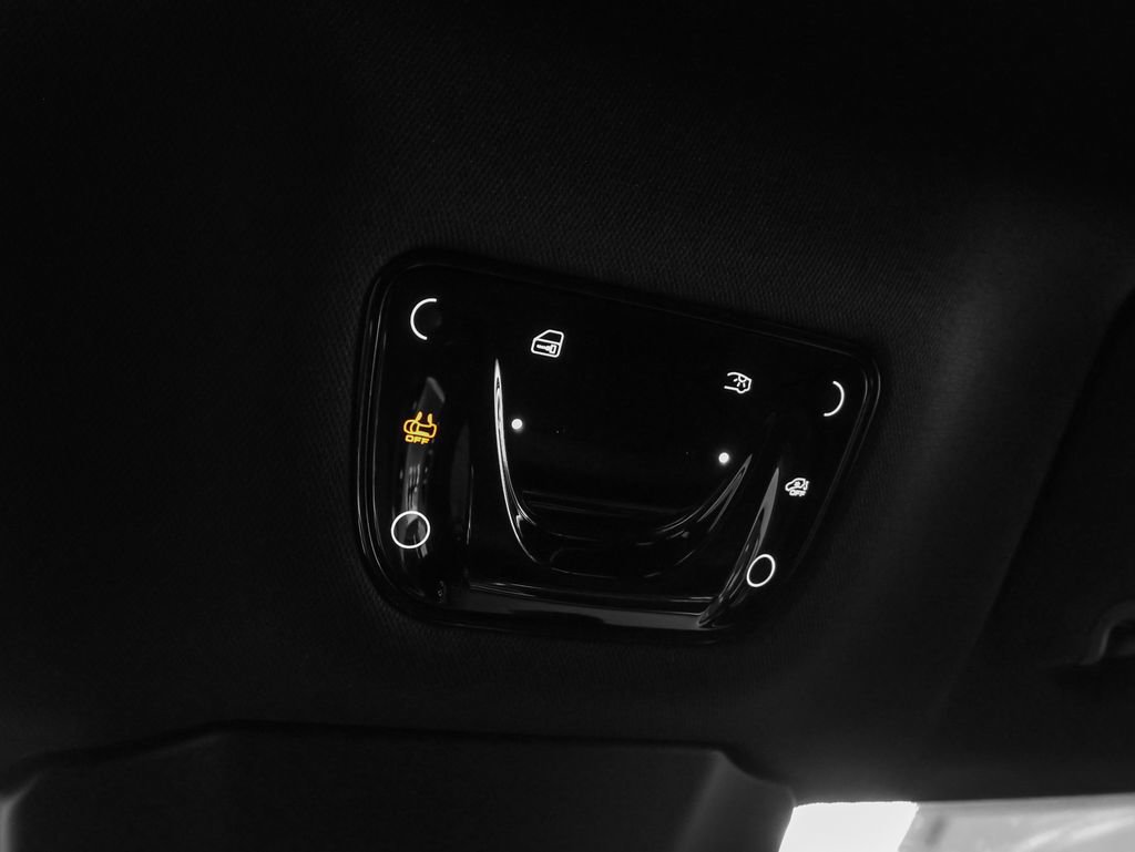 Certified 2025 Ferrari Purosangue AWD/4WD image 75