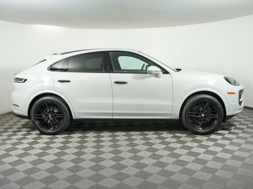 New 2026 Porsche Cayenne Coupe AWD/4WD image 8