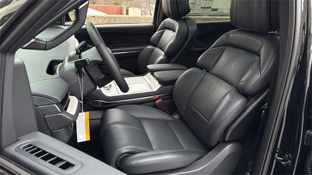 New 2025 Lincoln Navigator L Reserve w/ Jet Appearance Package image 24