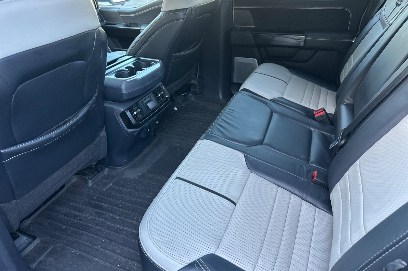 Used 2023 Ford F150 Lightning Platinum AWD/4WD image 8
