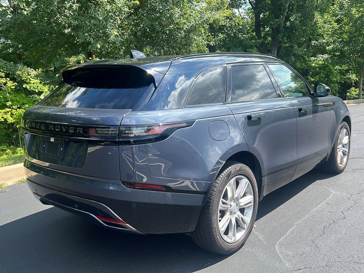 Certified 2024 Land Rover Range Rover Velar Dynamic SE AWD/4WD image 5
