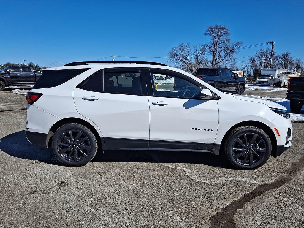 Used 2024 Chevrolet Equinox RS AWD/4WD image 13