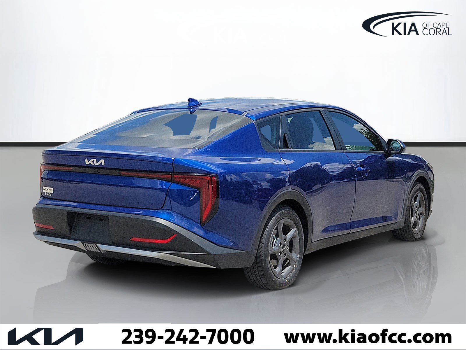 Used 2025 Kia K4 LXS FWD image 3