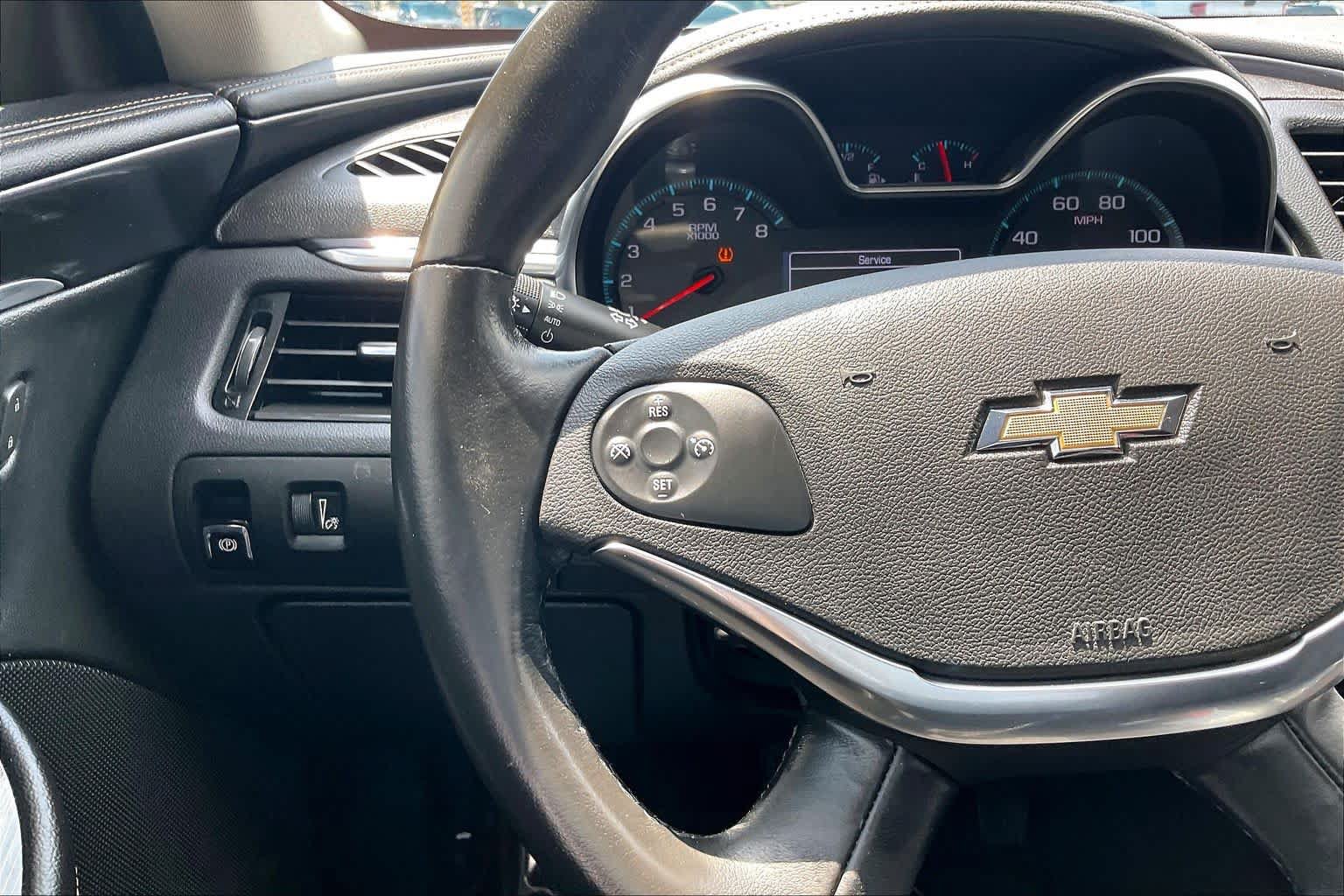 Used 2018 Chevrolet Impala LT FWD image 23