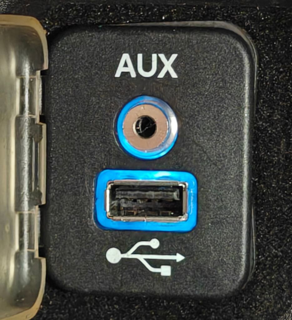 Used 2013 Chrysler 300 w/ Driver Convenience Group image 47