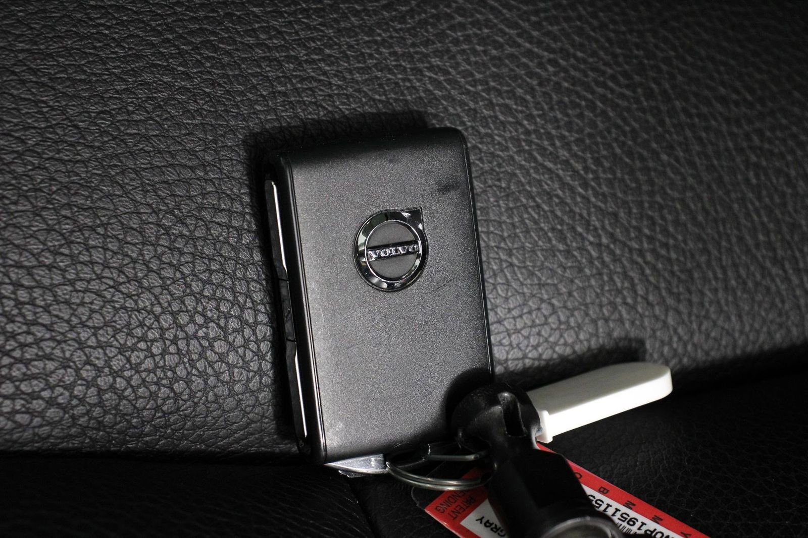 Certified 2023 Volvo XC90 T8 Plus w/ Protection Package Premier image 33