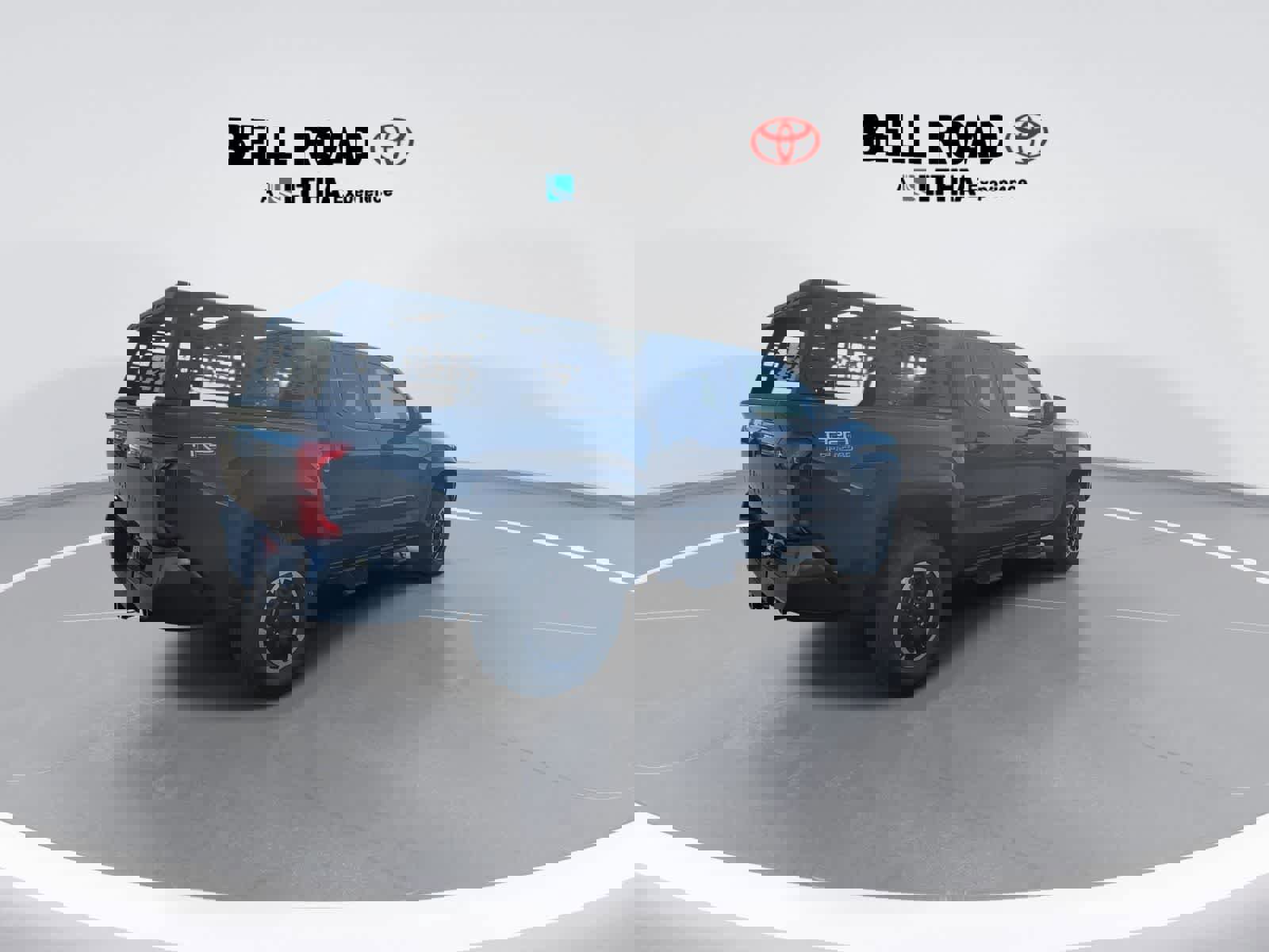 Used 2025 Toyota Tacoma TRD Off-Road image 8