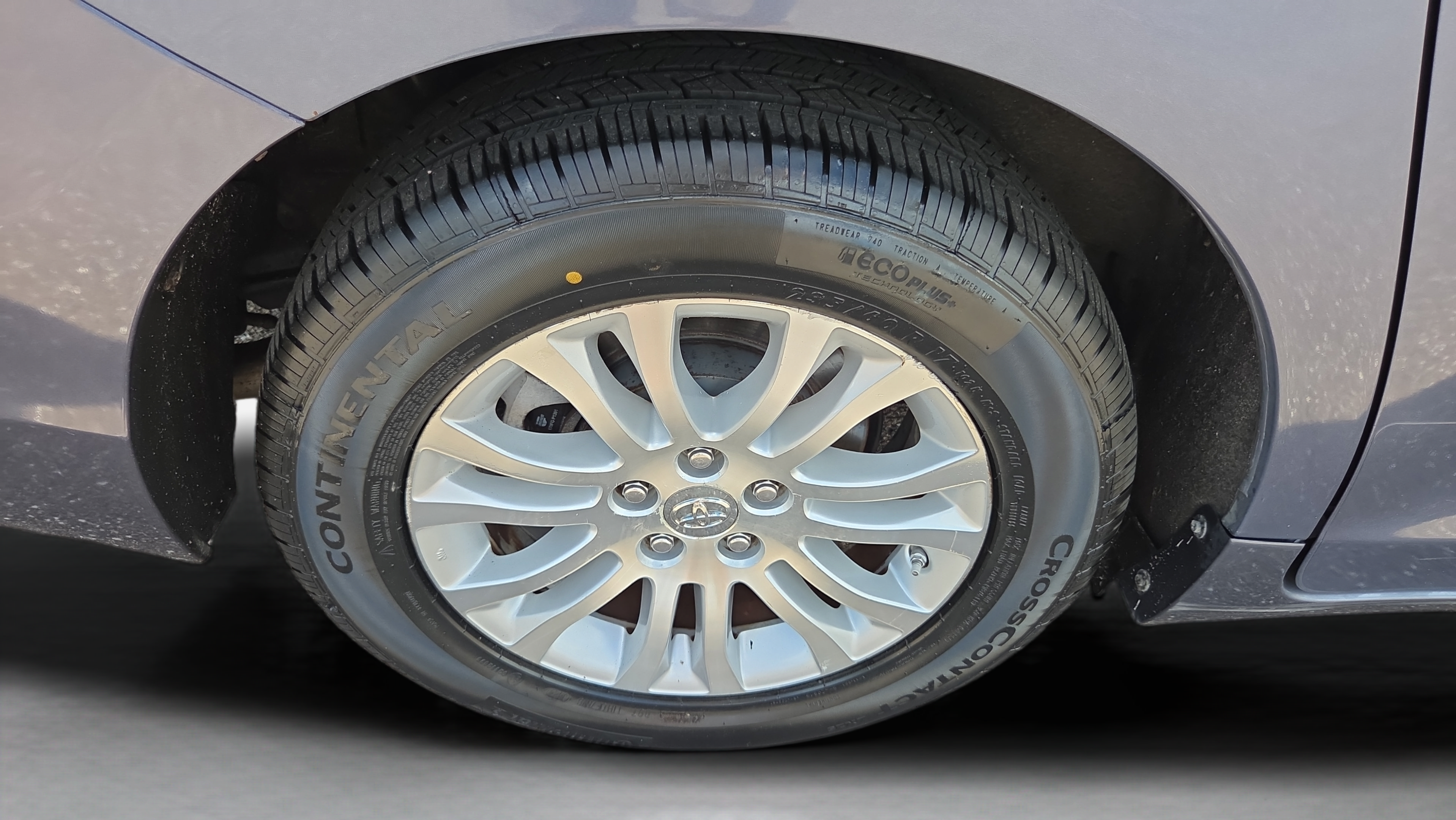 Used 2014 Toyota Sienna XLE FWD image 35