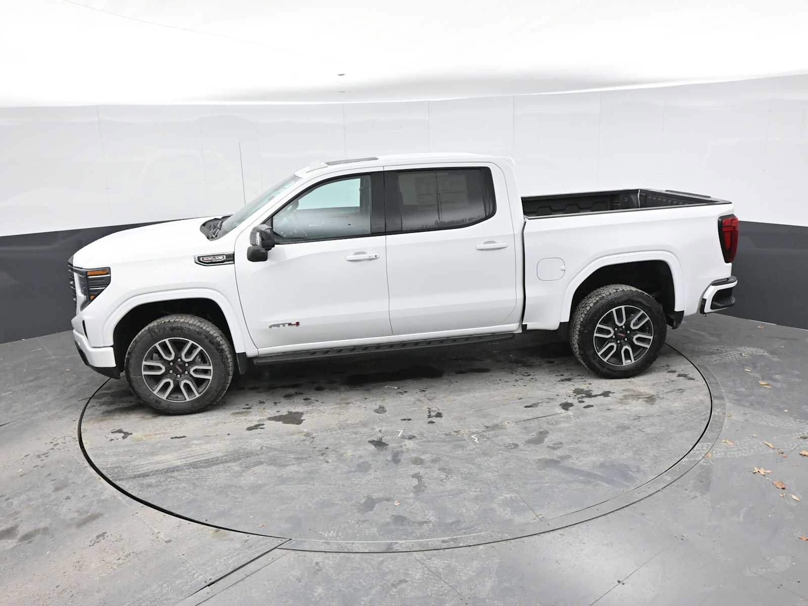 New 2026 GMC Sierra 1500 AT4 w/ AT4 Premium Package AWD/4WD image 27