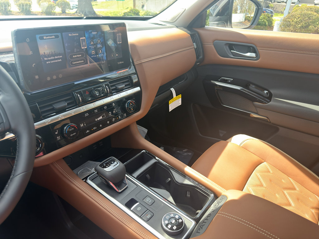 New 2026 Nissan Pathfinder Platinum image 23