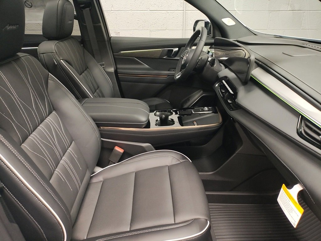 New 2026 Buick Enclave Avenir w/ Super Cruise Package image 7